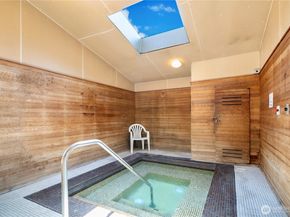 13217 15th Avenue NE A8, Seattle WA 98125