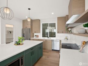 339 NE 90th Street, Seattle WA 98115