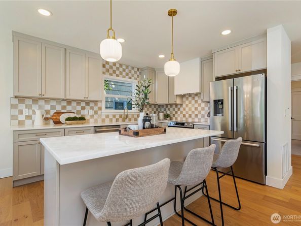 3430 42nd Avenue SW, Seattle WA 98116
