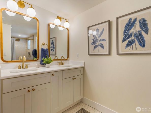 3430 42nd Avenue SW, Seattle WA 98116