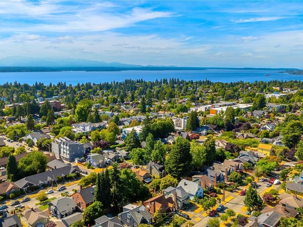 3430 42nd Avenue SW, Seattle WA 98116