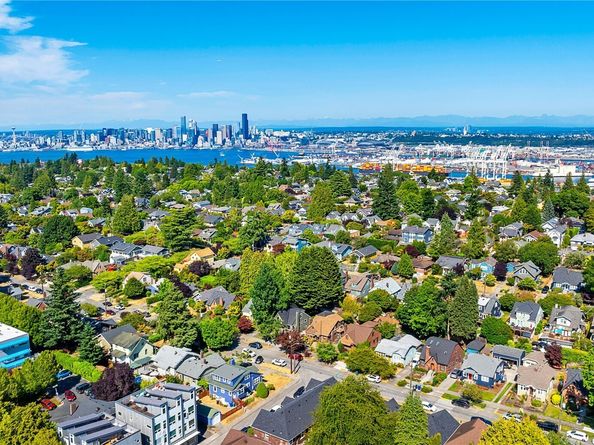 3430 42nd Avenue SW, Seattle WA 98116