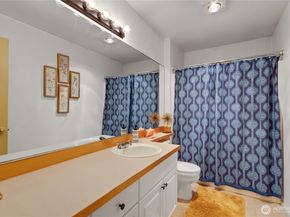 2300 Jefferson Avenue NE F126, Renton WA 98056