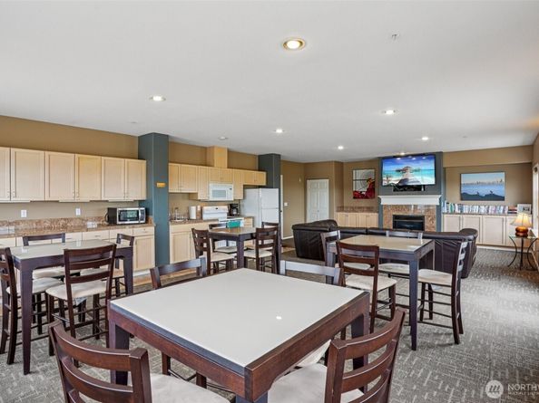 3221 SW Avalon Way 113, Seattle WA 98126