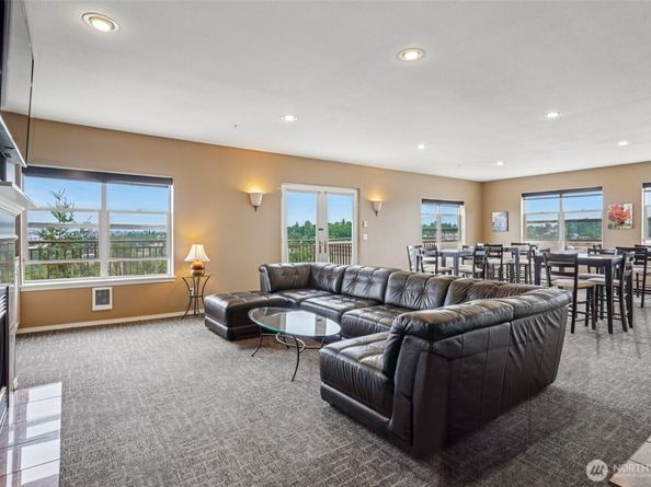 3221 SW Avalon Way 113, Seattle WA 98126