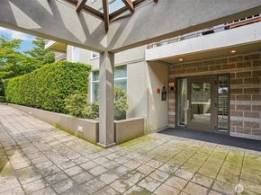 3221 SW Avalon Way 113, Seattle WA 98126