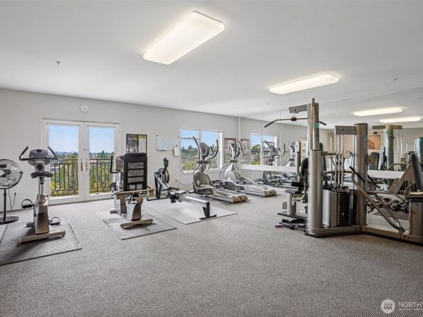 3221 SW Avalon Way 113, Seattle WA 98126