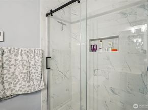 3221 SW Avalon Way 113, Seattle WA 98126