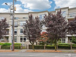 3221 SW Avalon Way 113, Seattle WA 98126