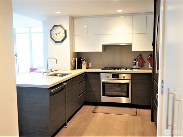 583 Battery Street 406N, Seattle WA 98121