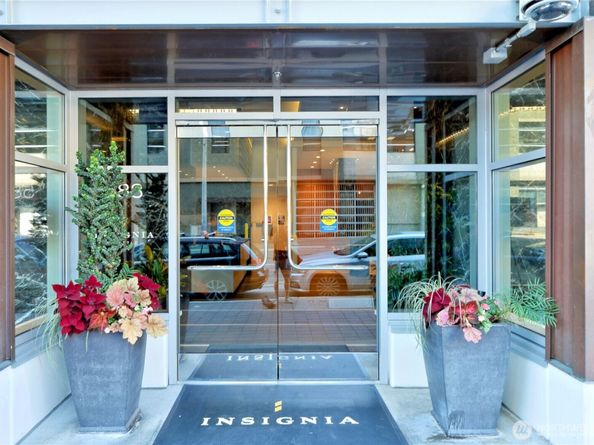 583 Battery Street 406N, Seattle WA 98121