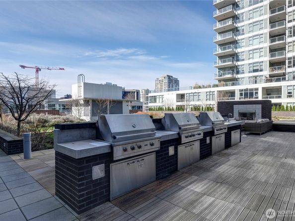 583 Battery Street 406N, Seattle WA 98121