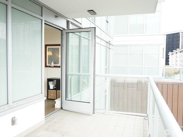 583 Battery Street 406N, Seattle WA 98121