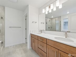 24237 13th Avenue SE CR25, Bothell WA 98021