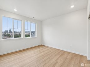 24237 13th Avenue SE CR25, Bothell WA 98021