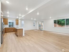 24237 13th Avenue SE CR25, Bothell WA 98021
