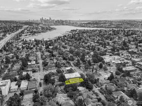 4510 Thackeray NE, Seattle WA 98105