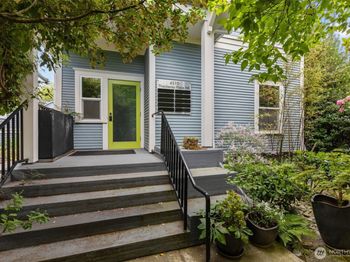 4510 Thackeray NE