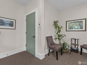 4510 Thackeray NE, Seattle WA 98105