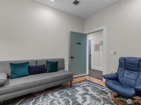 4510 Thackeray NE, Seattle WA 98105