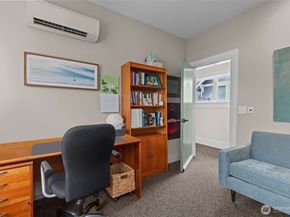 4510 Thackeray NE, Seattle WA 98105