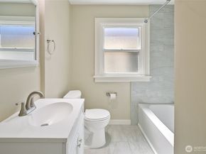 5718 25th Avenue NE, Seattle WA 98105