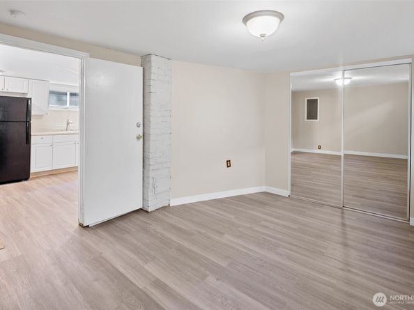5718 25th Avenue NE, Seattle WA 98105