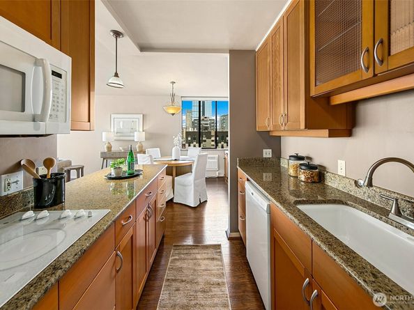 1120 8th Avenue 1804, Seattle WA 98101