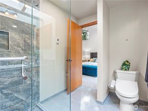 14310 SE 49th Street, Bellevue WA 98006