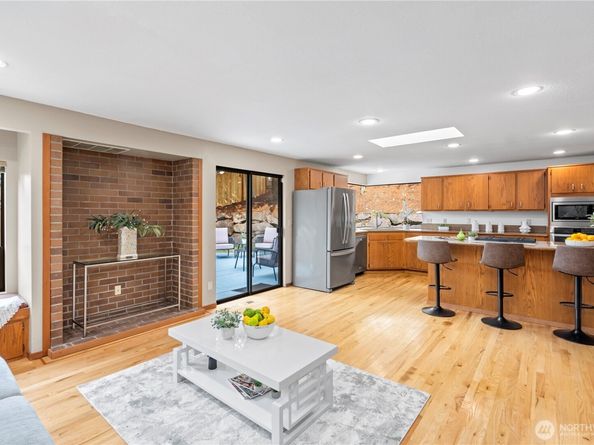 14310 SE 49th Street, Bellevue WA 98006