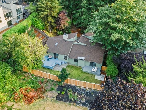 14310 SE 49th Street, Bellevue WA 98006