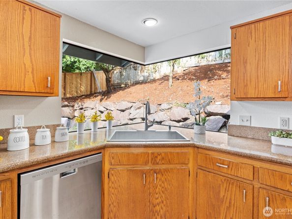 14310 SE 49th Street, Bellevue WA 98006