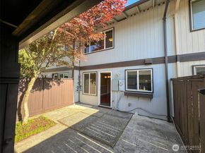 1717 150th Avenue SE 31, Bellevue WA 98007