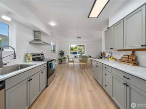 1922 NE Fir Street, Keyport WA 98345