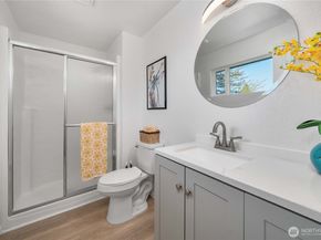 1922 NE Fir Street, Keyport WA 98345