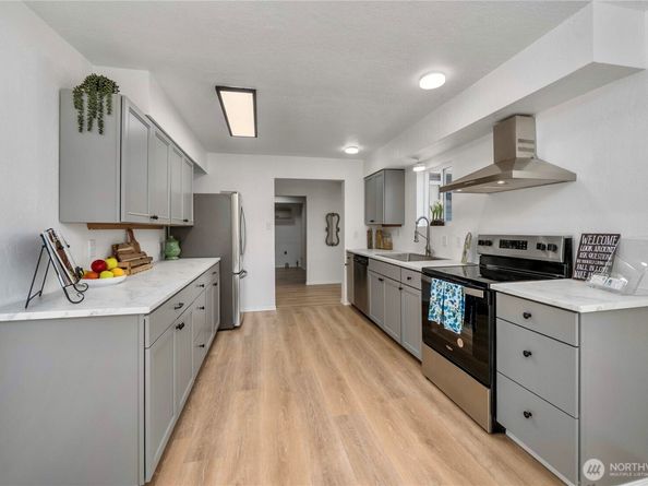 1922 NE Fir Street, Keyport WA 98345