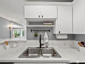 727 N 85th Street 102, Seattle WA 98103
