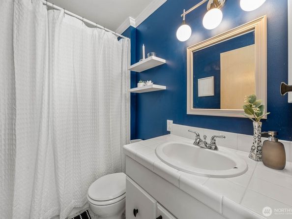 727 N 85th Street 102, Seattle WA 98103