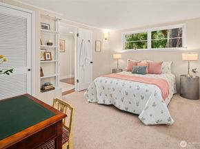 9423 SW Bayview Drive, Vashon WA 98070