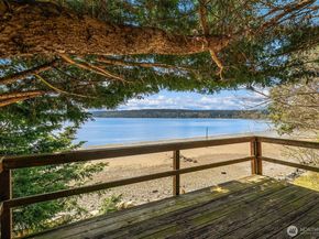 9423 SW Bayview Drive, Vashon WA 98070