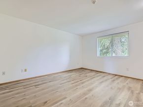 21908 56th Avenue W D5, Mountlake Terrace WA 98043