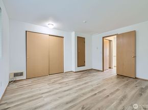 21908 56th Avenue W D5, Mountlake Terrace WA 98043