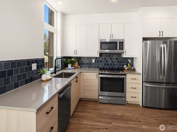 1715 17th Avenue, Seattle WA 98122