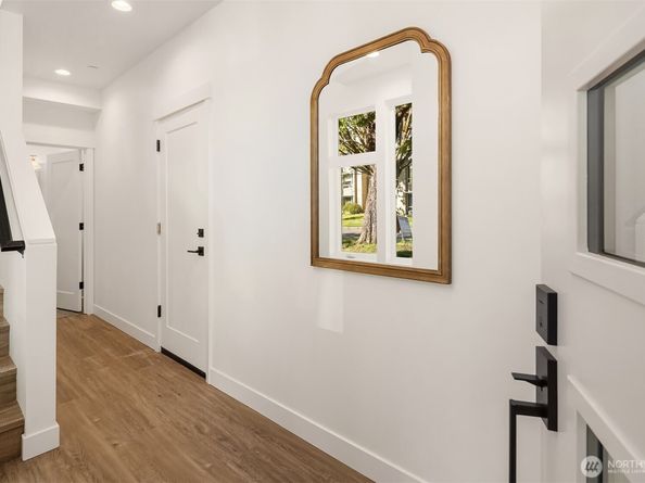1715 17th Avenue, Seattle WA 98122