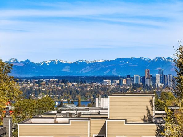 1715 17th Avenue, Seattle WA 98122