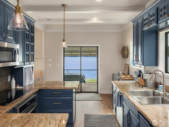 26321 Pillsbury Road SW, Vashon WA 98070