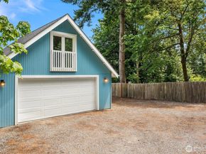 26321 Pillsbury Road SW, Vashon WA 98070