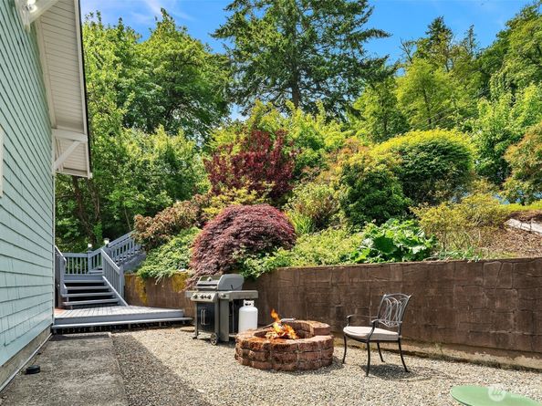26321 Pillsbury Road SW, Vashon WA 98070