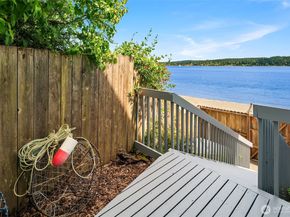 26321 Pillsbury Road SW, Vashon WA 98070