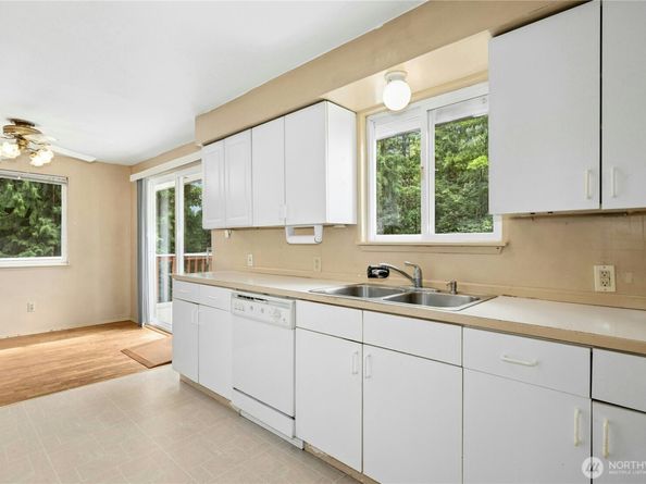 16519 Tiger Mountain Road SE, Issaquah WA 98027